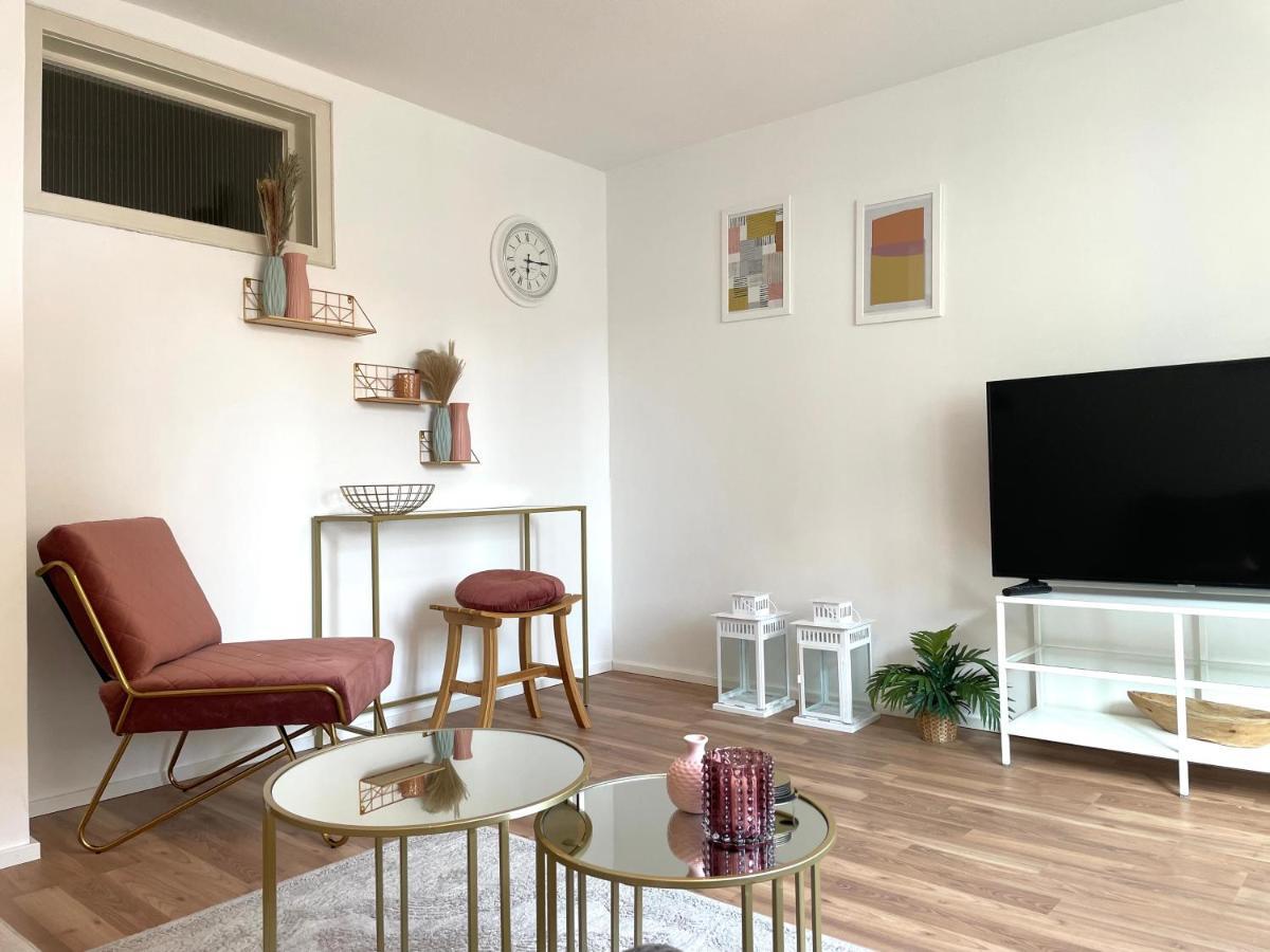 Cityapartments Schanze 17 Im Zentrum Von Friedrichshafen Luaran gambar