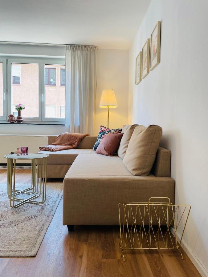 Cityapartments Schanze 17 Im Zentrum Von Friedrichshafen Luaran gambar
