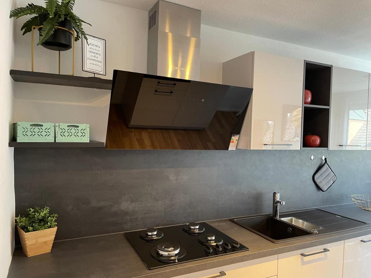 Cityapartments Schanze 17 Im Zentrum Von Friedrichshafen Luaran gambar